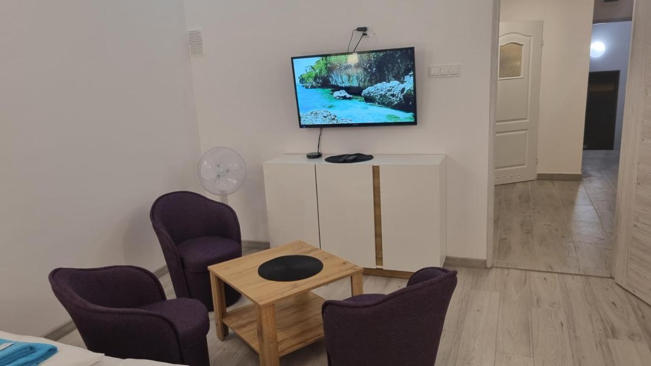 Etna 3 Dom Z Parkingiem Rzeszow Morgowa Apartment Exterior photo